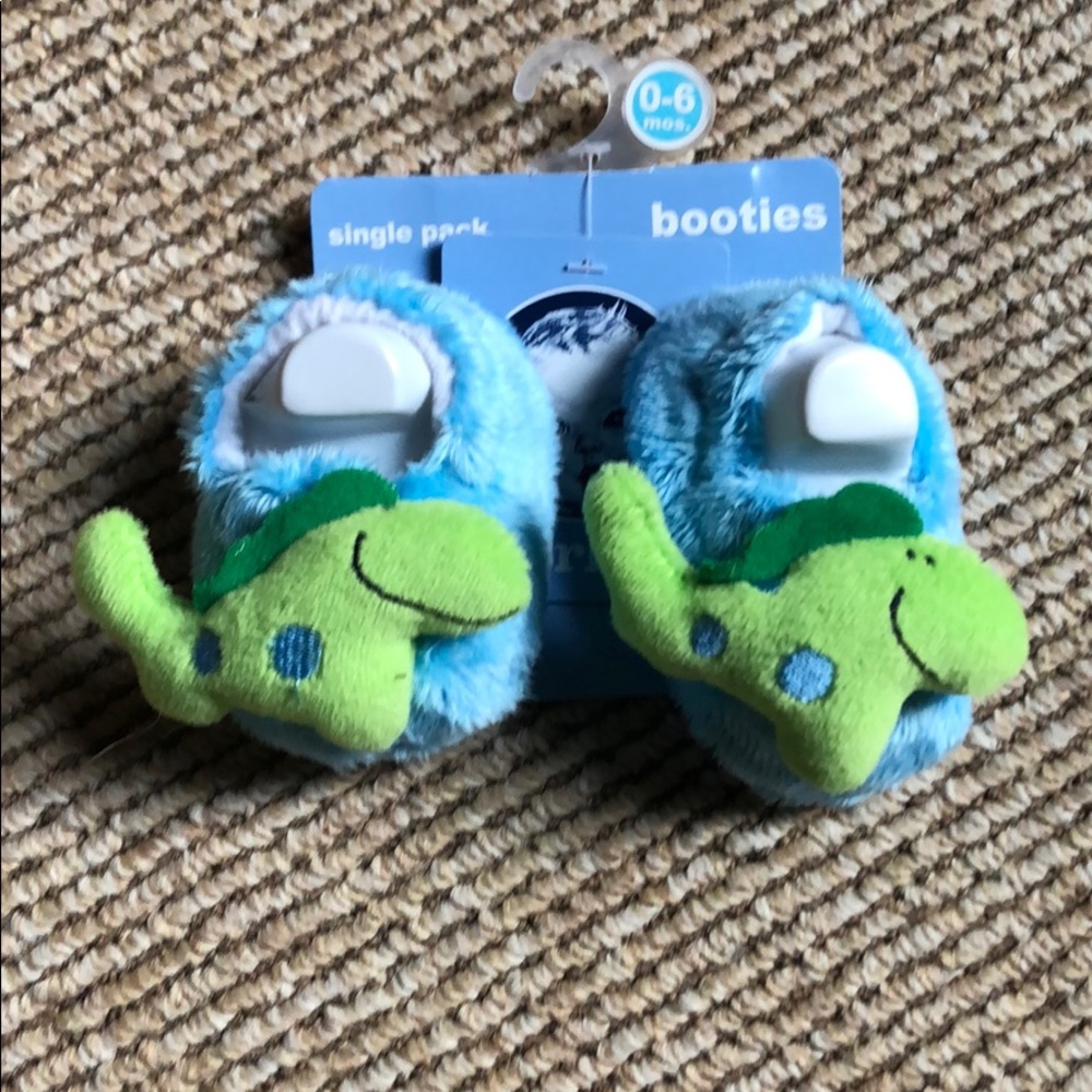 Gerber 0-6 month dinosaur slippers NWT